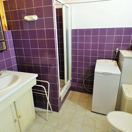 Duplex Sur Le Port Du Brusc, Plage, Embarcadere, Commerces A Pieds